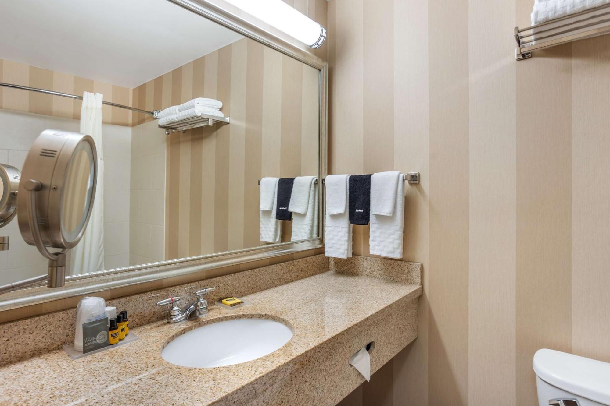 Best Western Plus University Park Inn & Suites State College Dış mekan fotoğraf
