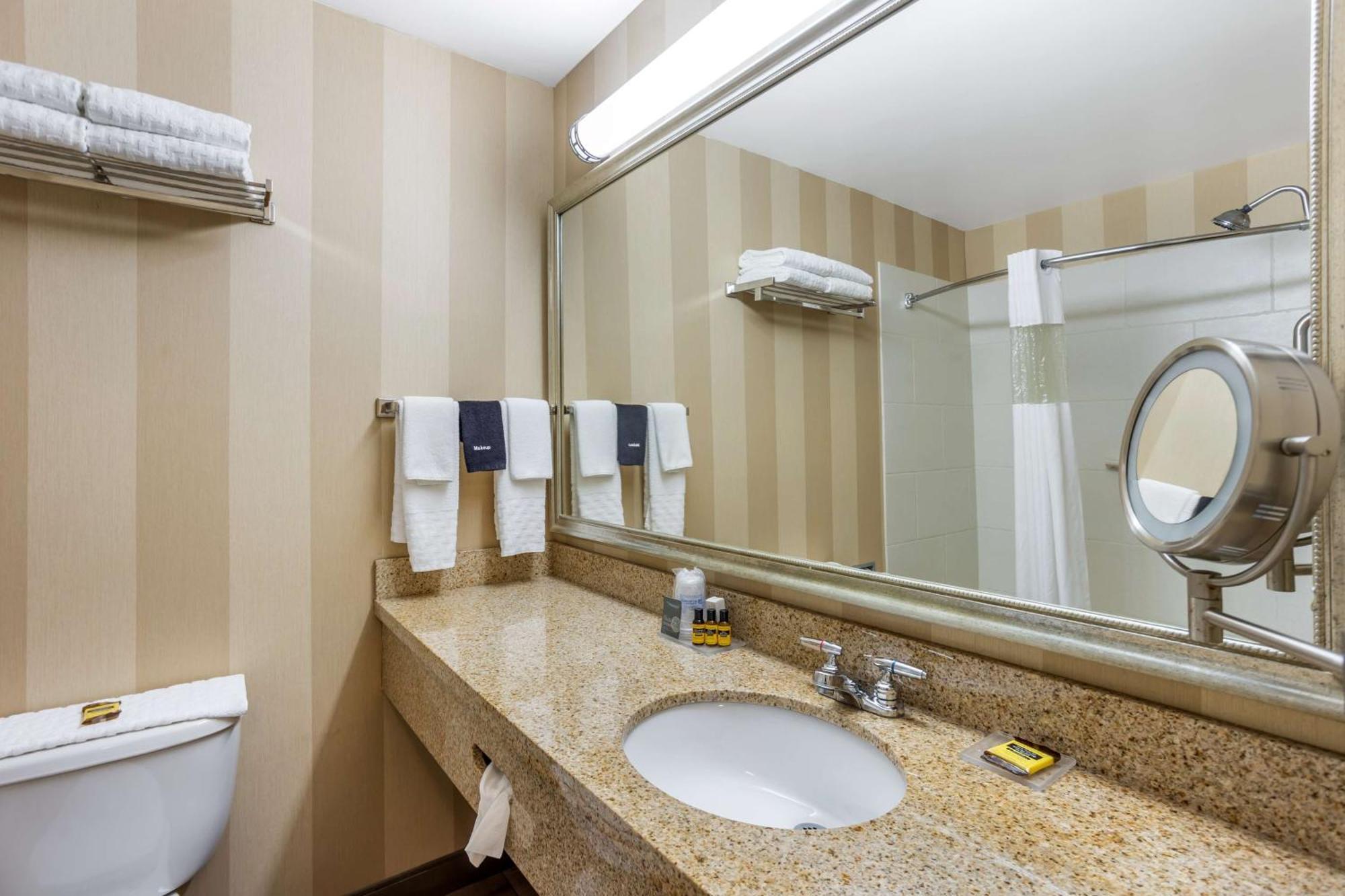 Best Western Plus University Park Inn & Suites State College Dış mekan fotoğraf